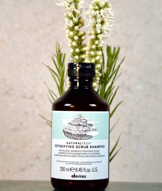 DETOXIFYING Scrub Shampoo